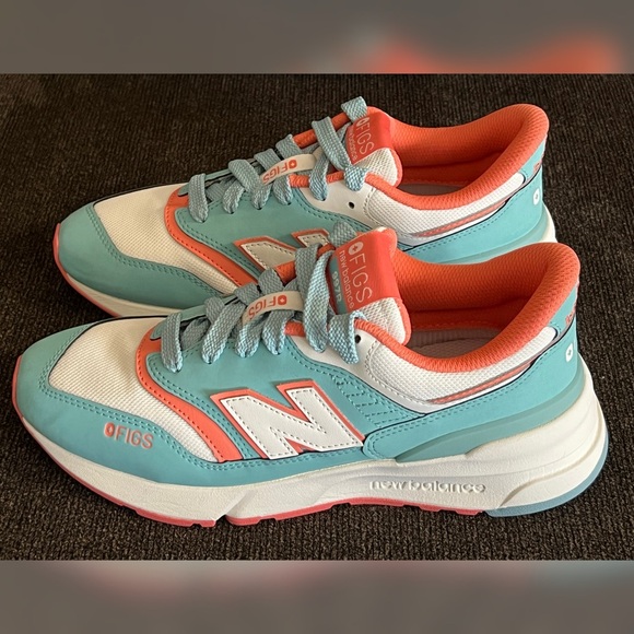 FIGS New Balance 997R Seaglass Color Women’s Shoes Size-8 - Picture 2 of 14